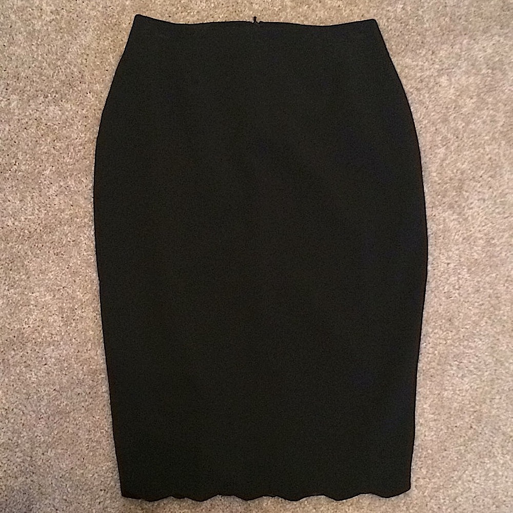 ASOS Scallop hem pencil skirt - Picture 3 of 5
